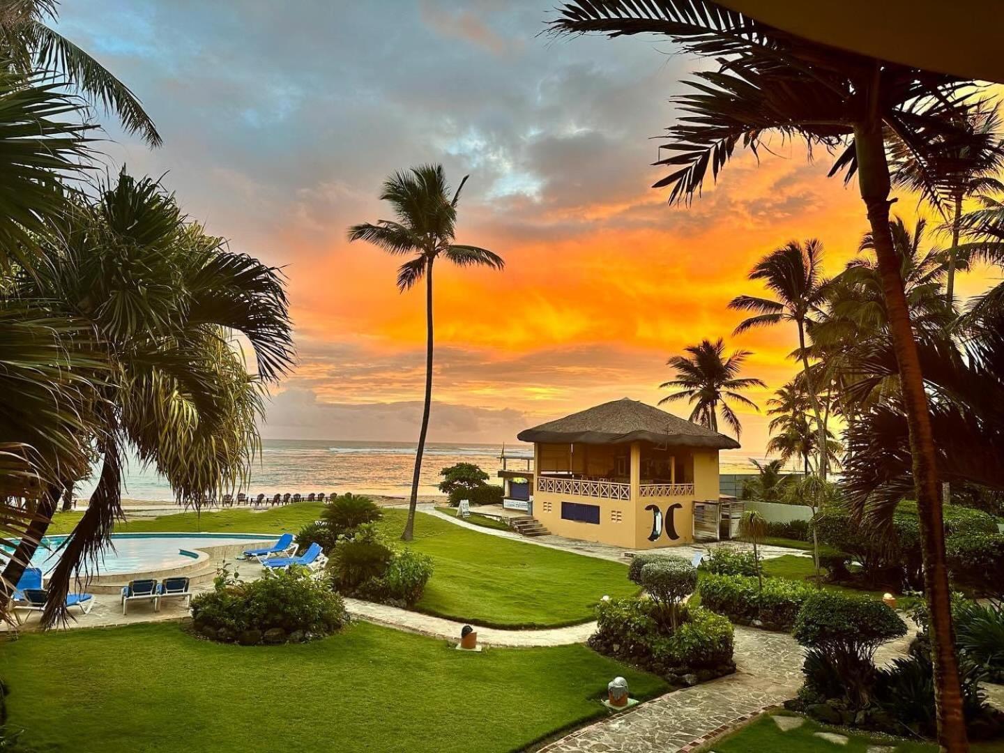 Agualina Kite Hotel Oceanfront Apartments Cabarete Exteriör bild